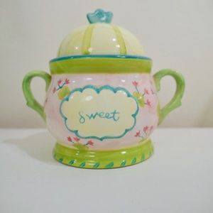 Kimberly Hodges Cupcakes & Cartwheels sugar bow